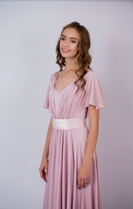 Розовое атласное платье в пол Дайна