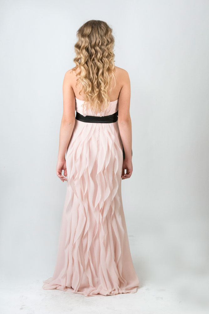 Платье нежно-розовое