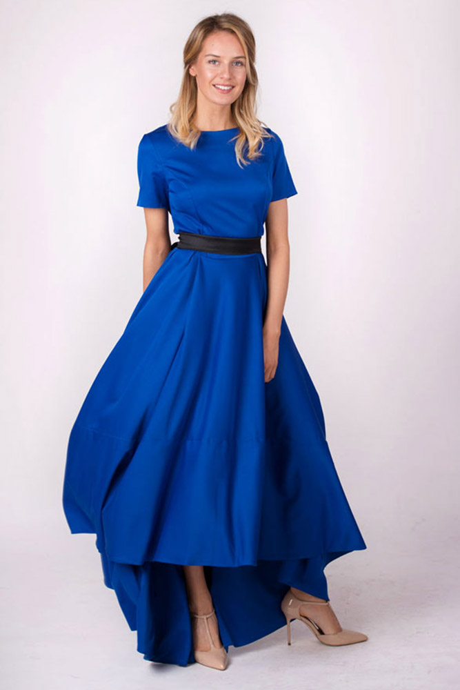 Синее платье с переменной длиной