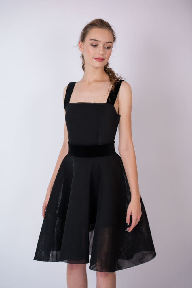 Черное неопреновое платье