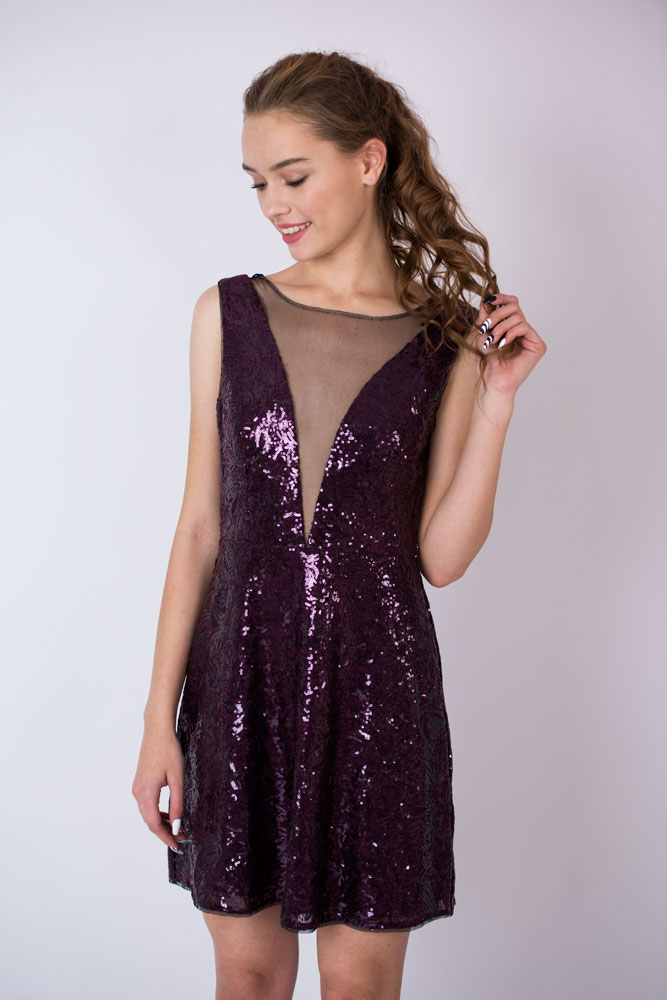 Фиолетовое платье в пайетки